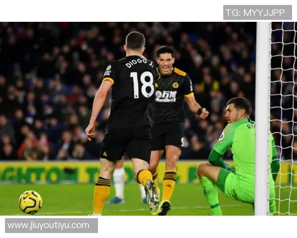 英超篮球热点解析南京篮球队防守反击战术的独特之处与应用效果 英超篮球热点解析南京篮球队防守反击战术的独特之处与应用效果