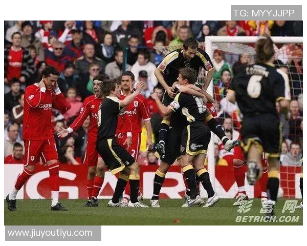 英超足球热点分析成都足球队如何应对对手的包夹战术 英超足球热点分析成都足球队如何应对对手的包夹战术