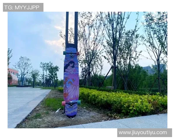 运动滑板新手必看入门指南助你轻松掌握滑板技巧与安全意识 运动滑板新手必看入门指南助你轻松掌握滑板技巧与安全意识