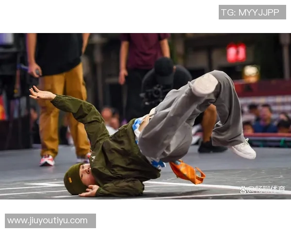 重庆街舞队重塑体育格局引领运动新风潮的反击与革新