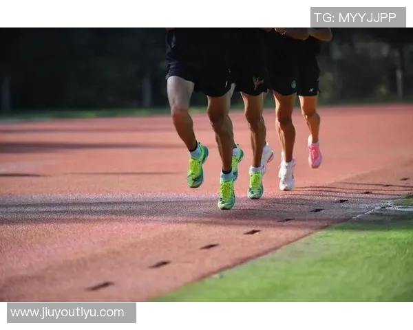 重庆足球队耐力探秘：从训练到比赛的全方位解析与提升策略